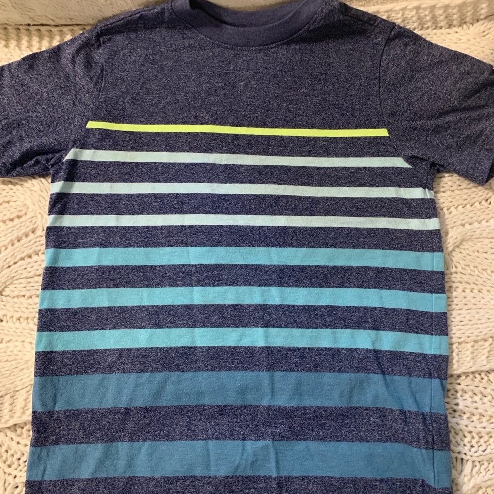 Cat & Jack t  shirt